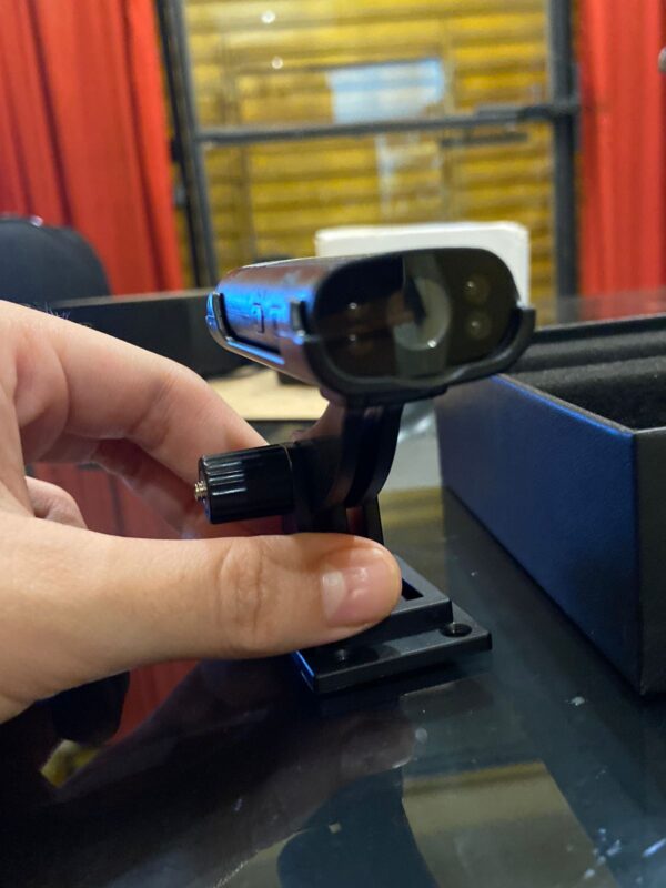 Mini Cámara Oculta de Seguridad Wi-Fi con Soporte (1080p)