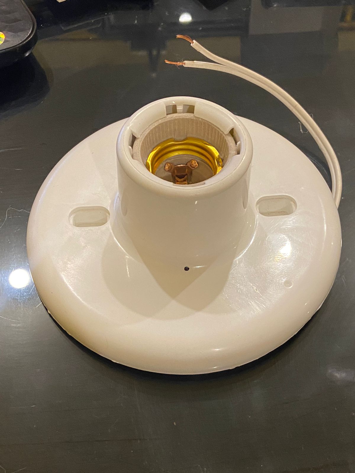 Porta Focos con Cámara Oculta Wi-Fi (4K + Audio)